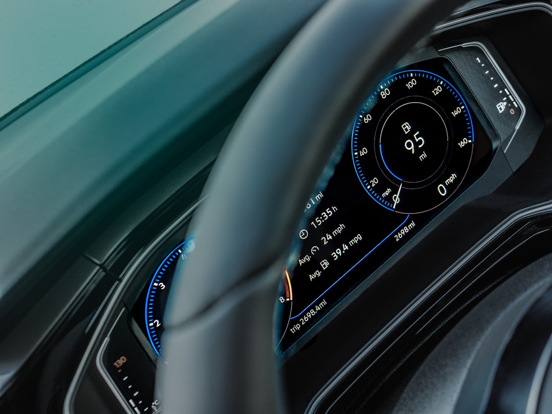 Elektrikli Araçların Gizli Ömrü: Batarya Yıpranması Bir Efsane mi, Yoksa Kader mi? Şampiyon Markalar Sahneye Çıkıyor.